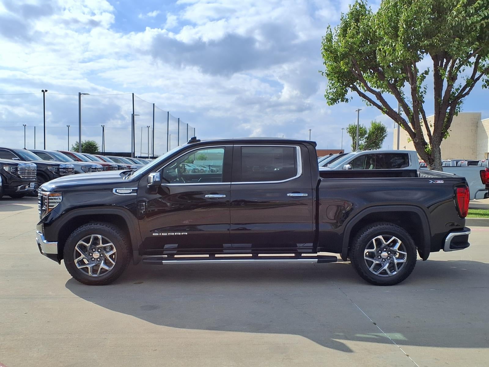 2026 GMC Sierra 1500 SLT Crew Cab Short Box 4WD