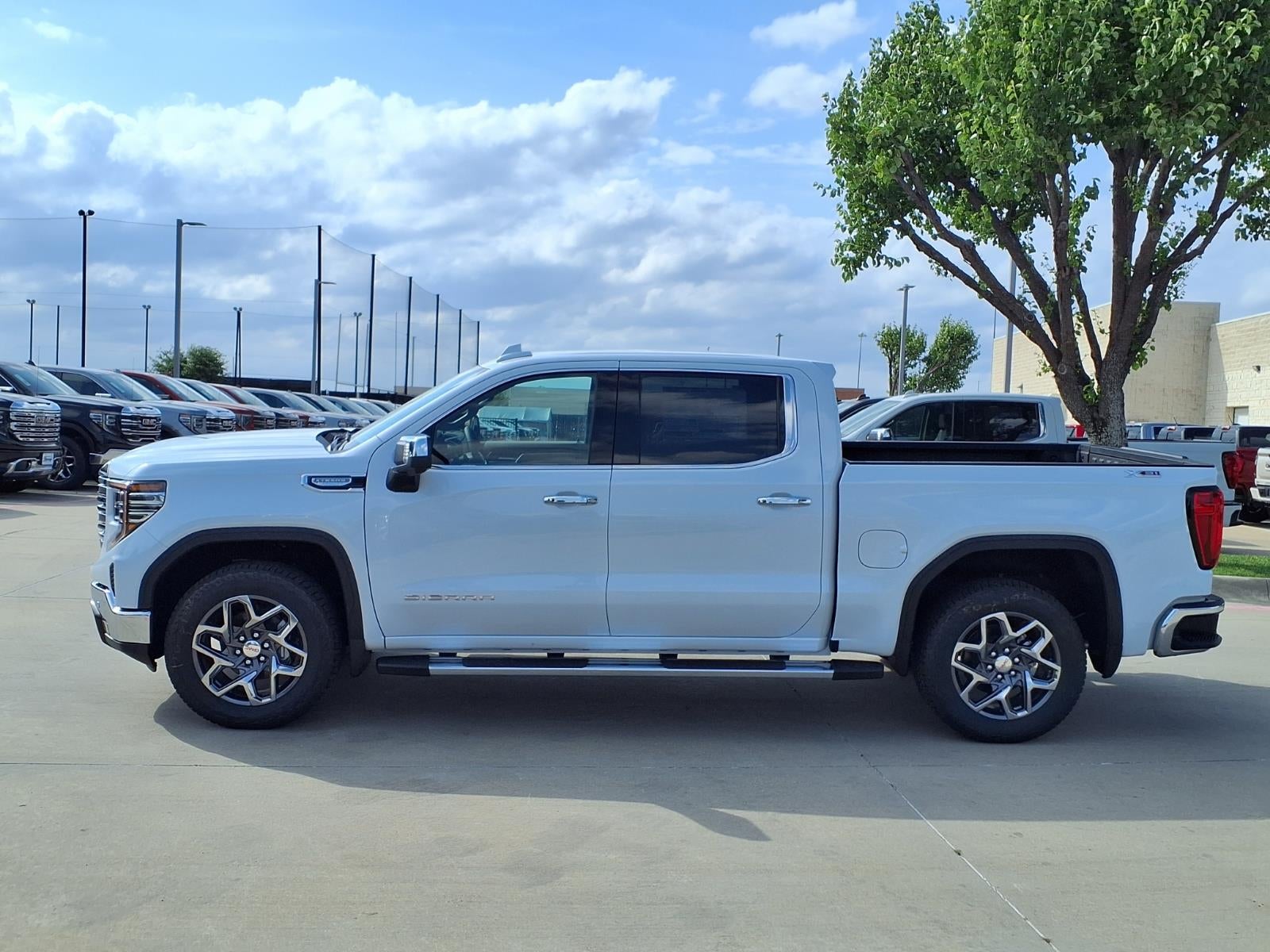 2026 GMC Sierra 1500 SLT Crew Cab Short Box 4WD