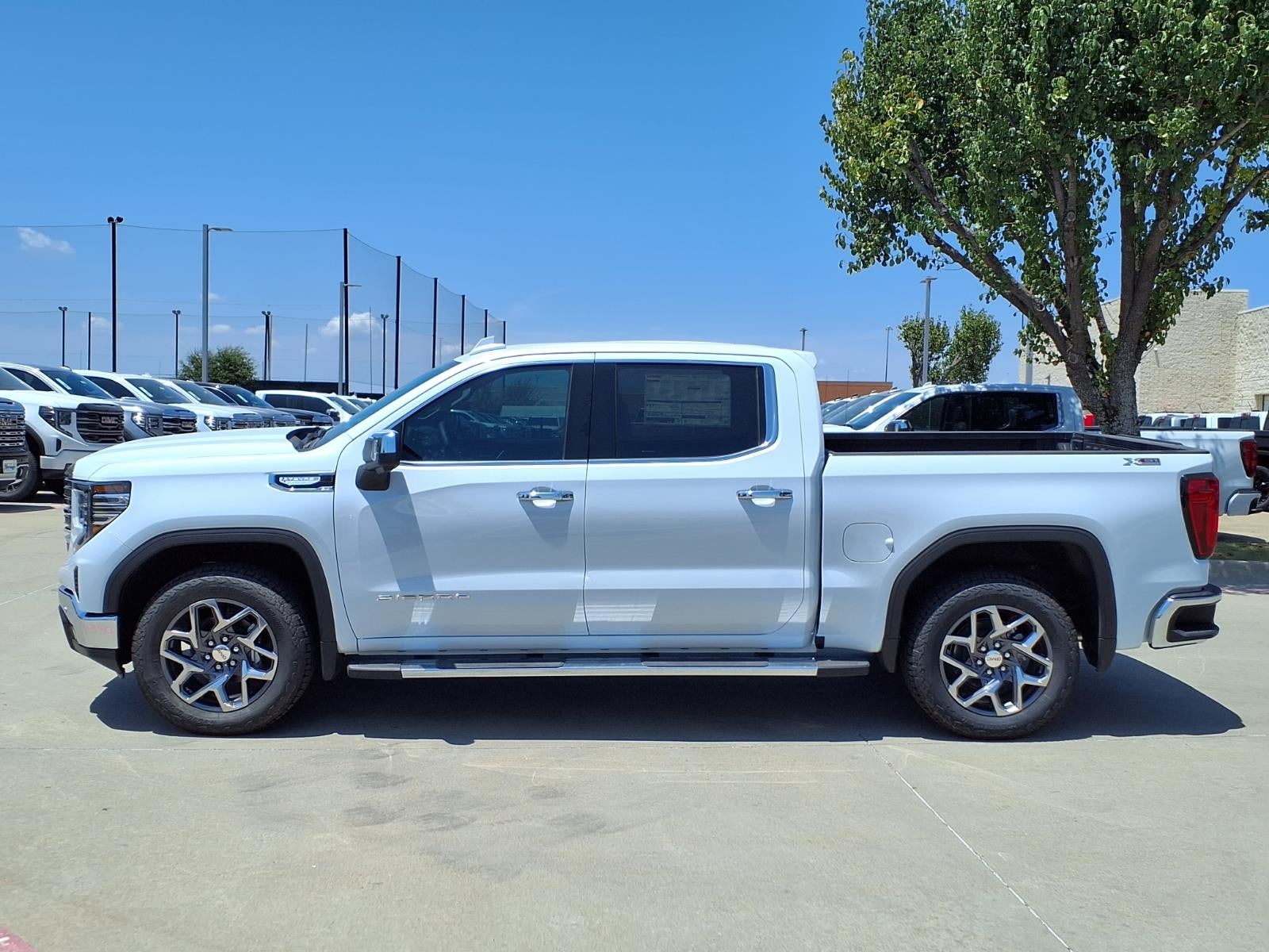 2026 GMC Sierra 1500 SLT Crew Cab Short Box 4WD