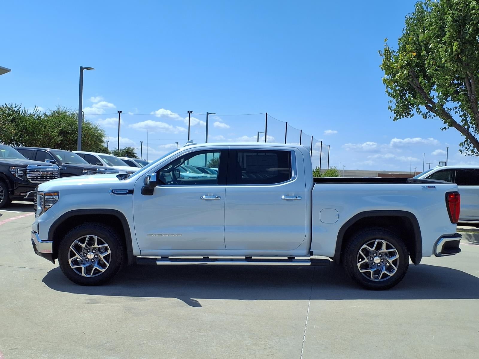 2026 GMC Sierra 1500 SLT Crew Cab Short Box 4WD