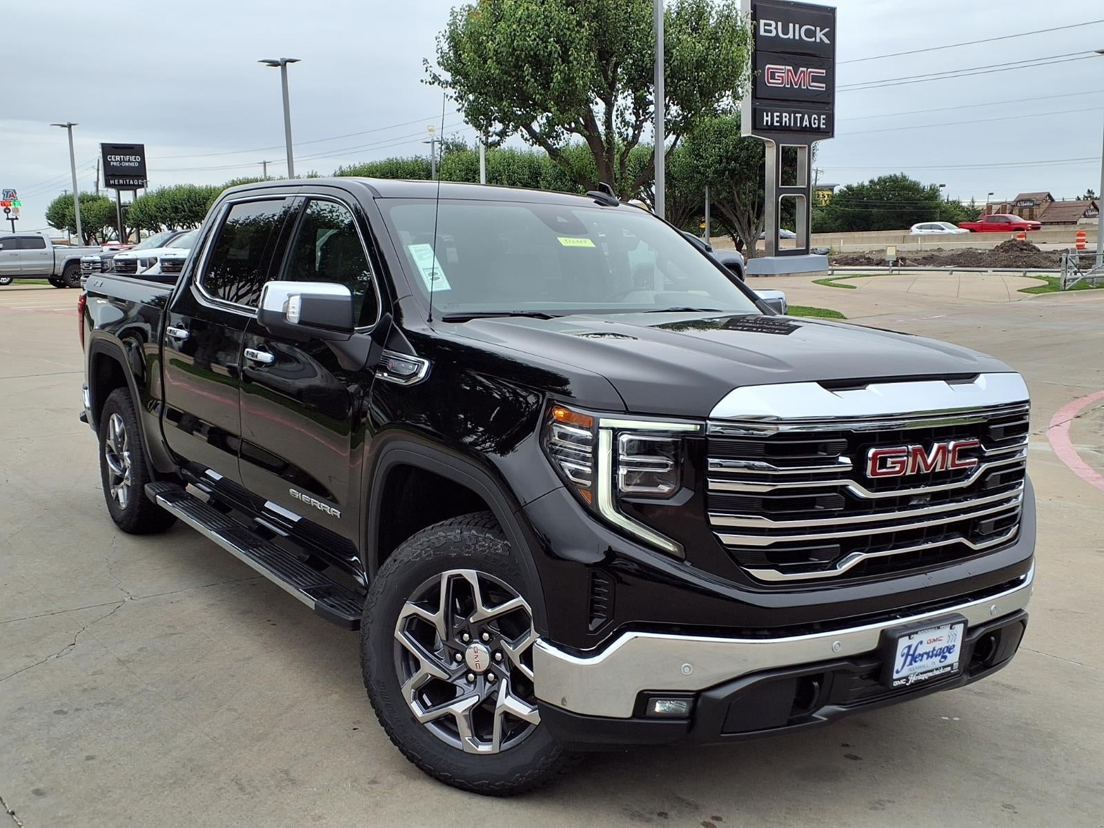 2026 GMC Sierra 1500 SLT Crew Cab Short Box 4WD