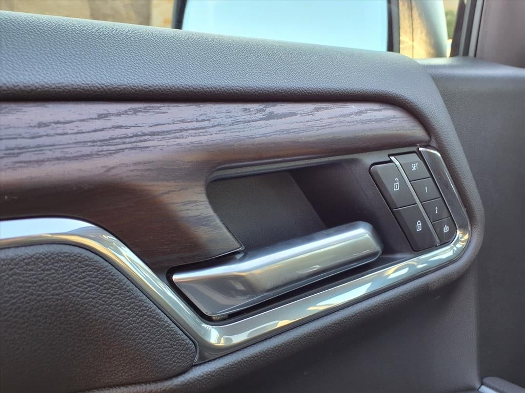 2026 GMC Sierra 1500 SLT Crew Cab Short Box 4WD