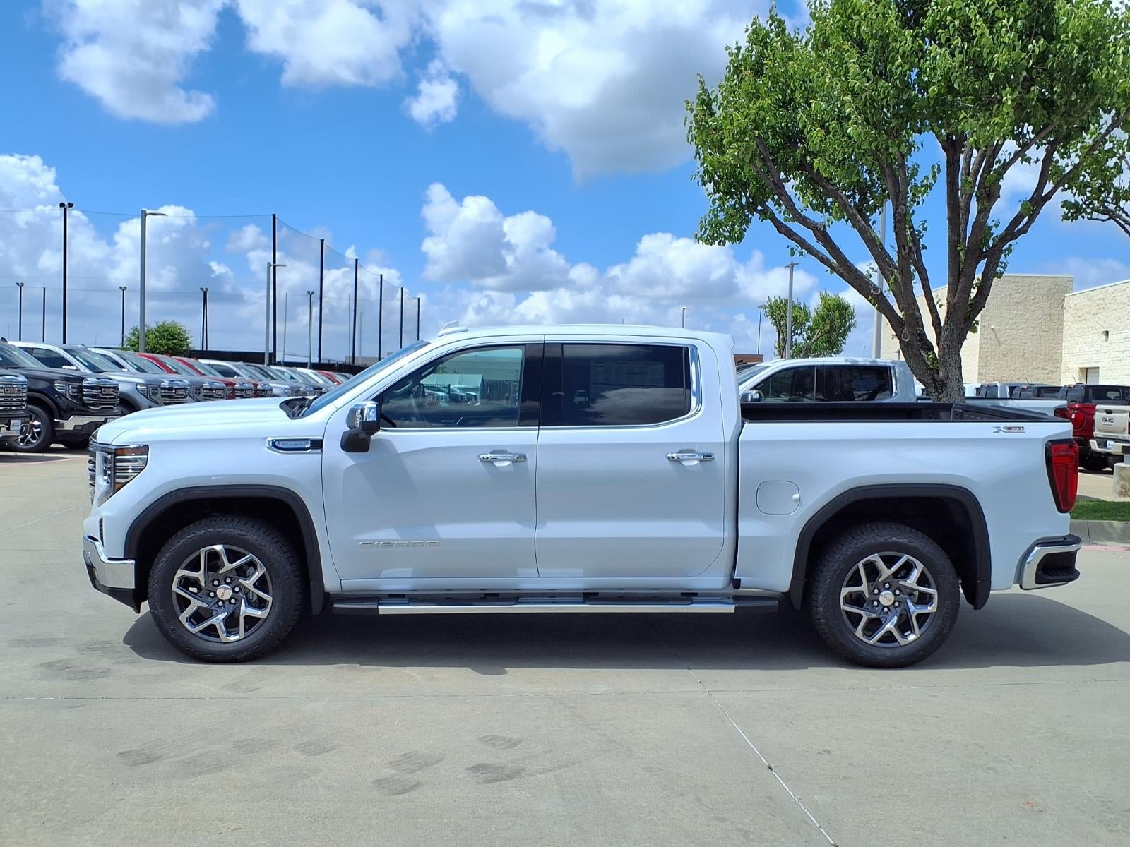 2026 GMC Sierra 1500 SLT Crew Cab Short Box 4WD