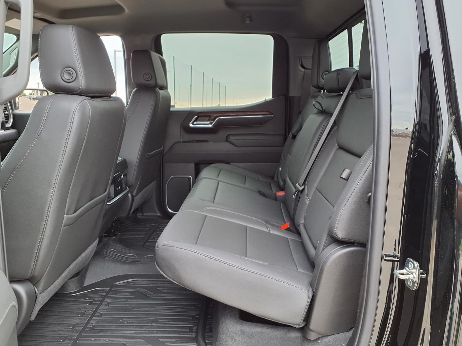 2026 GMC Sierra 1500 SLT Crew Cab Short Box 4WD