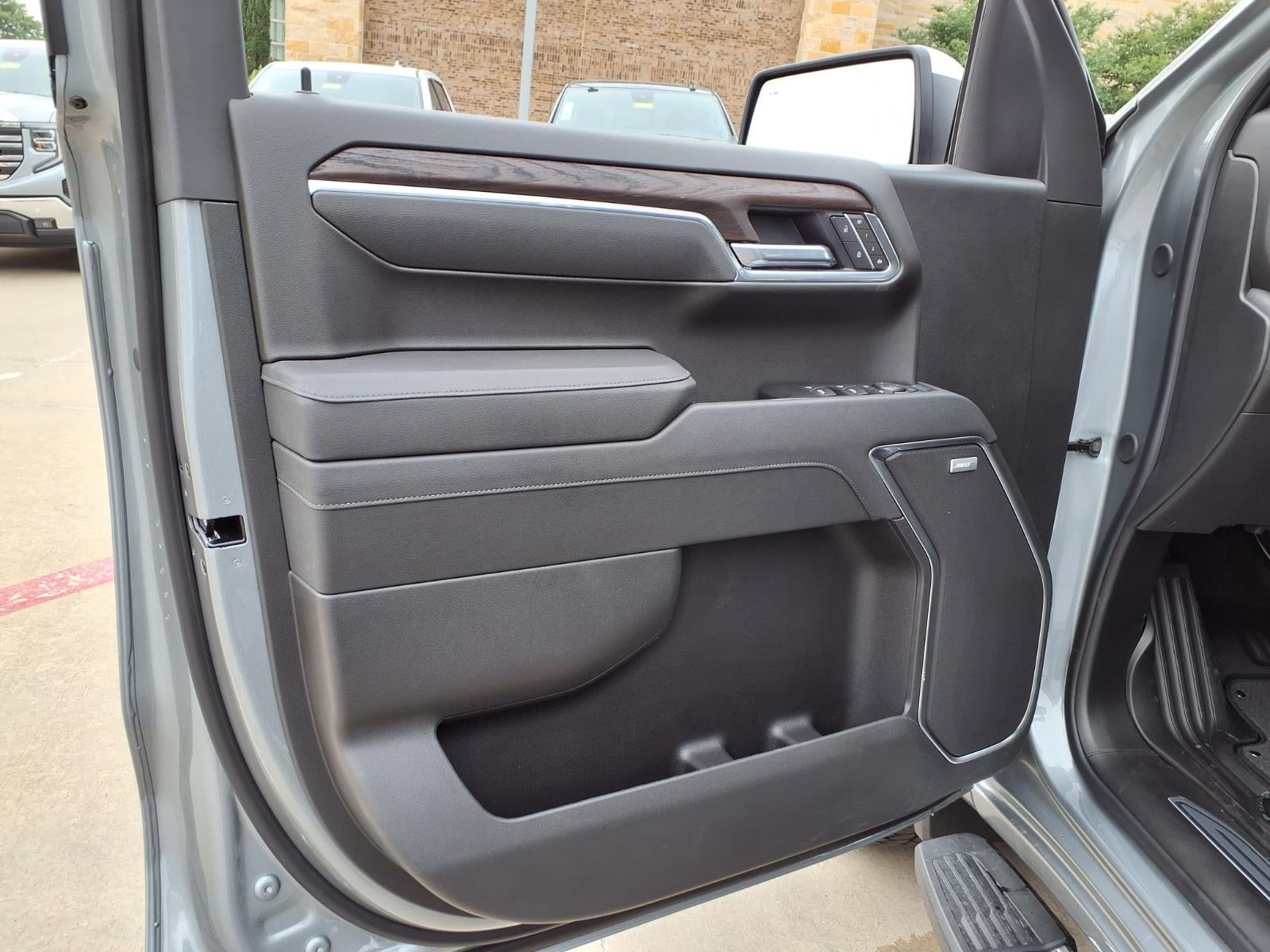 2026 GMC Sierra 1500 SLT Crew Cab Short Box 4WD