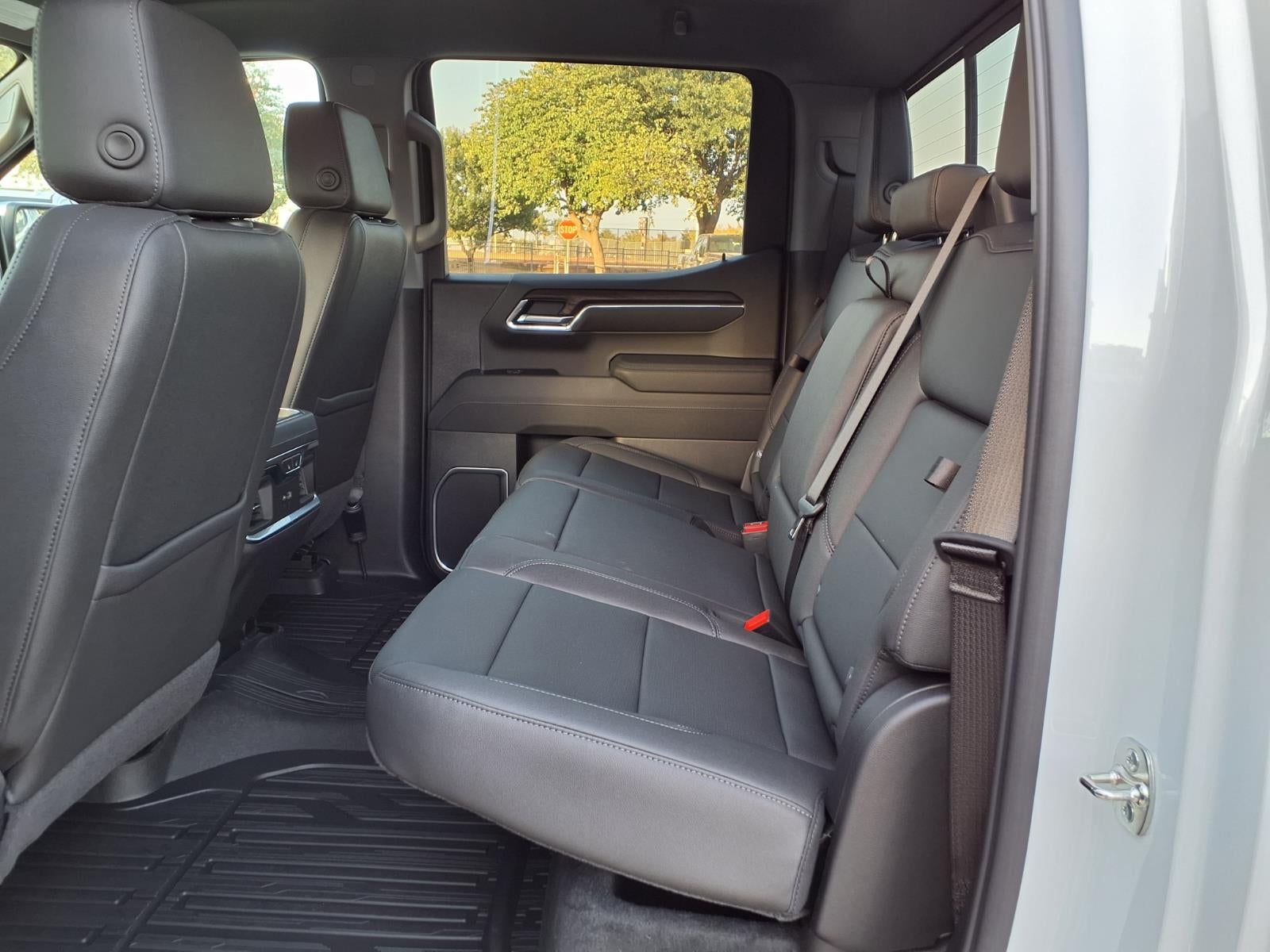 2026 GMC Sierra 1500 SLT Crew Cab Short Box 4WD