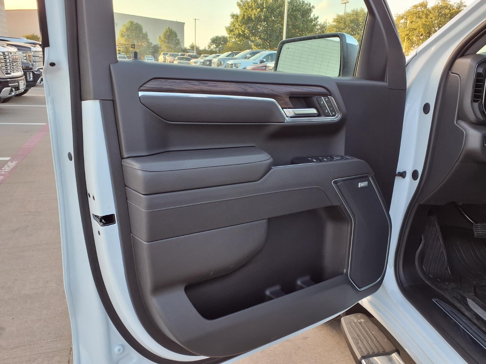 2026 GMC Sierra 1500 SLT Crew Cab Short Box 4WD