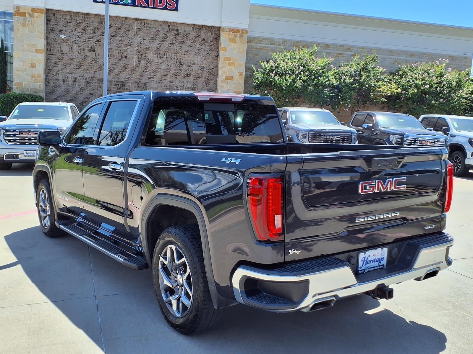 2022 GMC Sierra 1500 SLT