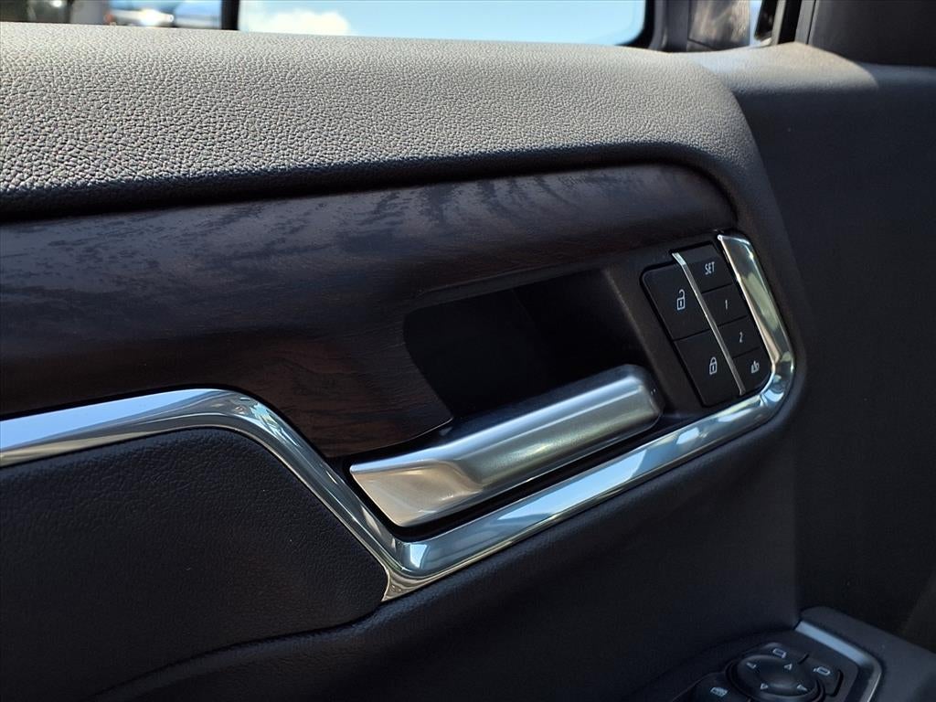 2026 GMC Sierra 1500 SLT Crew Cab Short Box 4WD