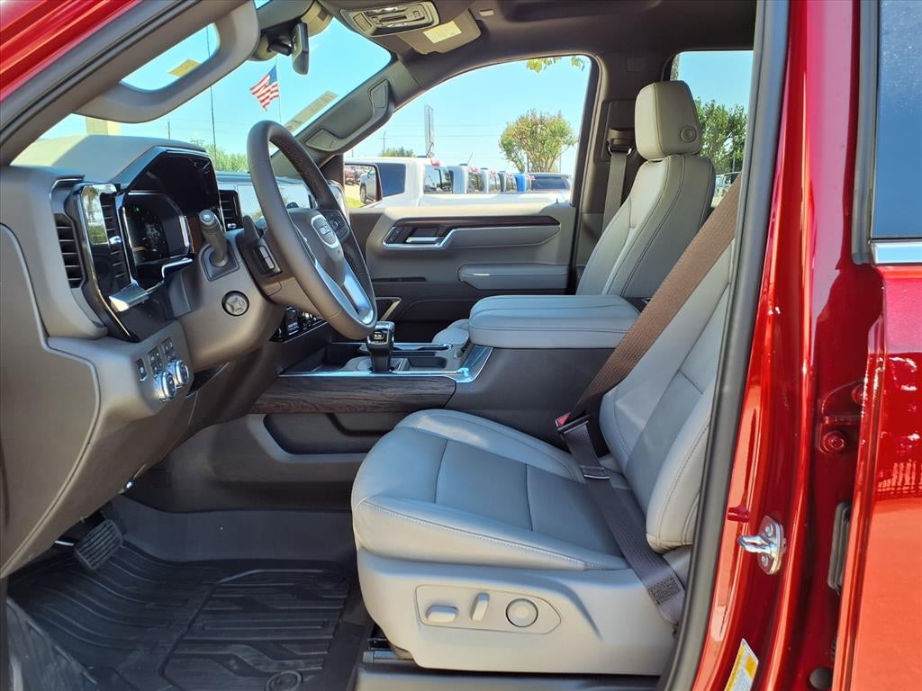 2026 GMC Sierra 1500 SLT Crew Cab Short Box 4WD