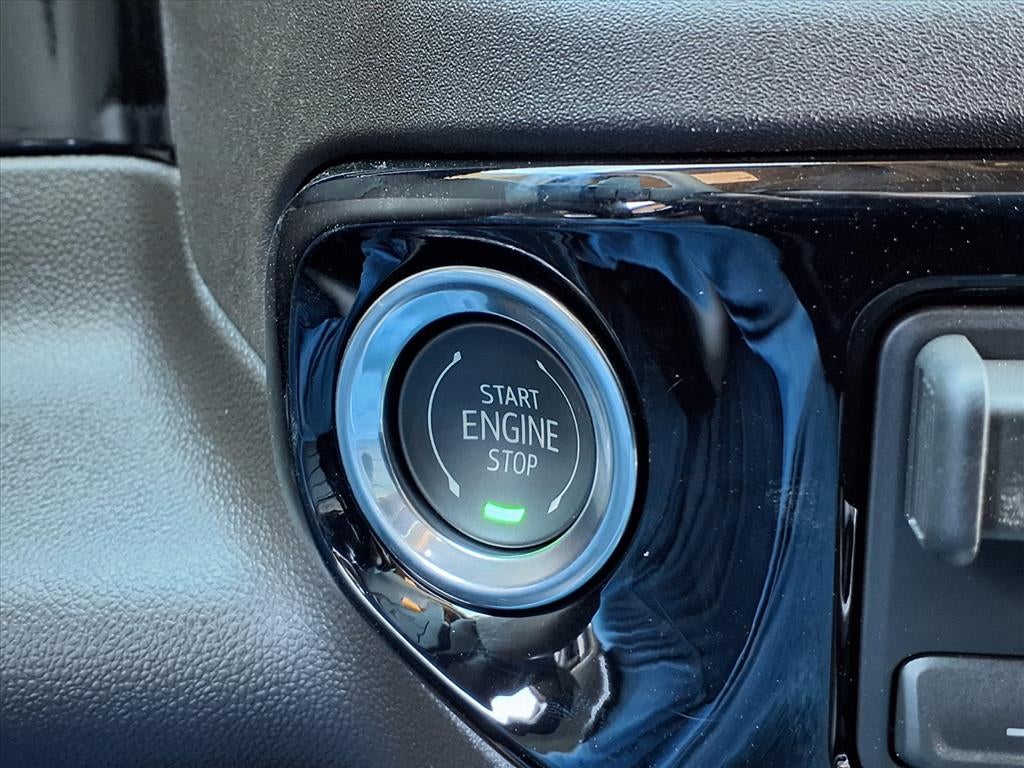 2026 GMC Sierra 1500 SLT Crew Cab Short Box 4WD