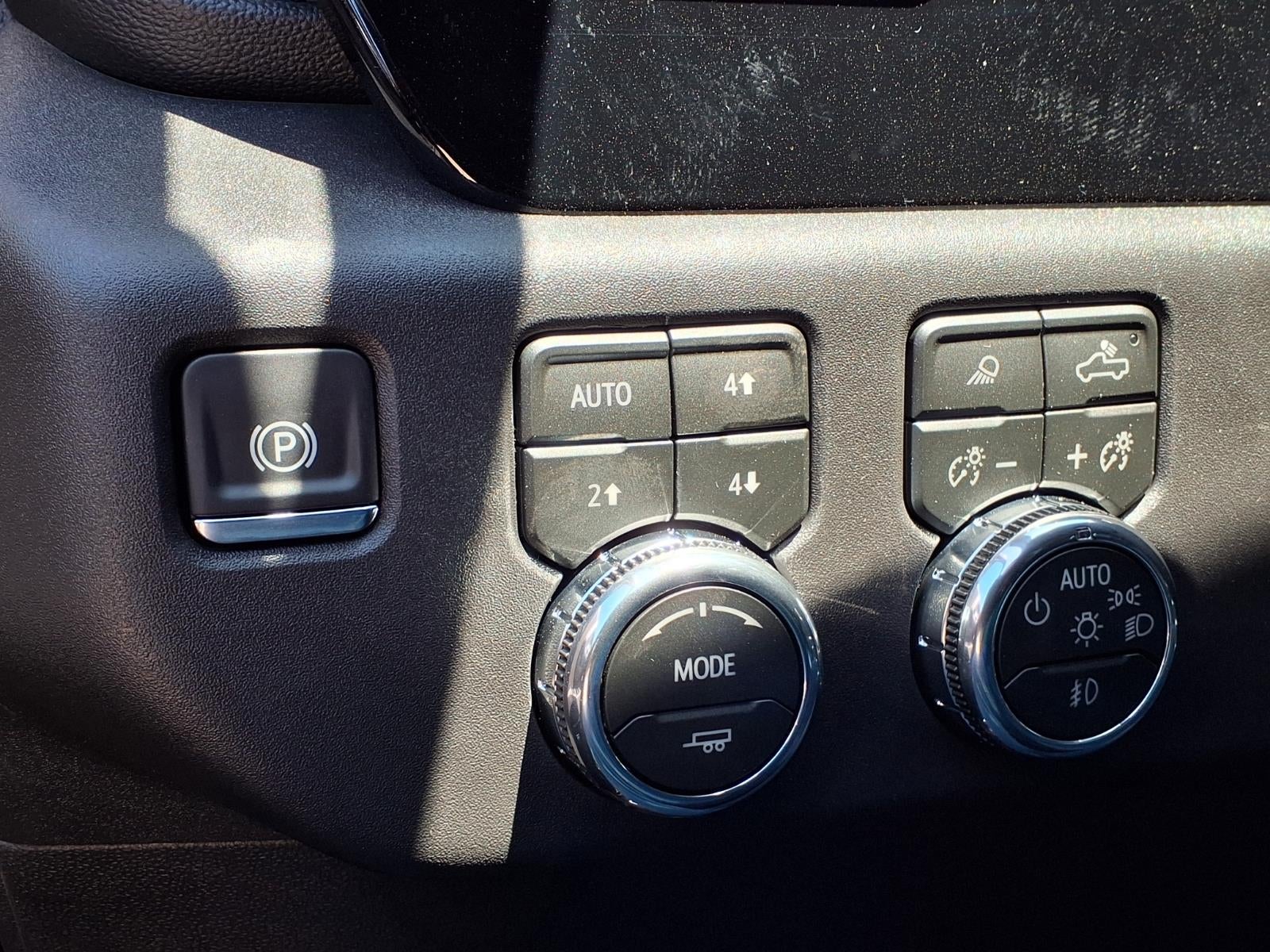 2026 GMC Sierra 1500 SLT Crew Cab Short Box 4WD
