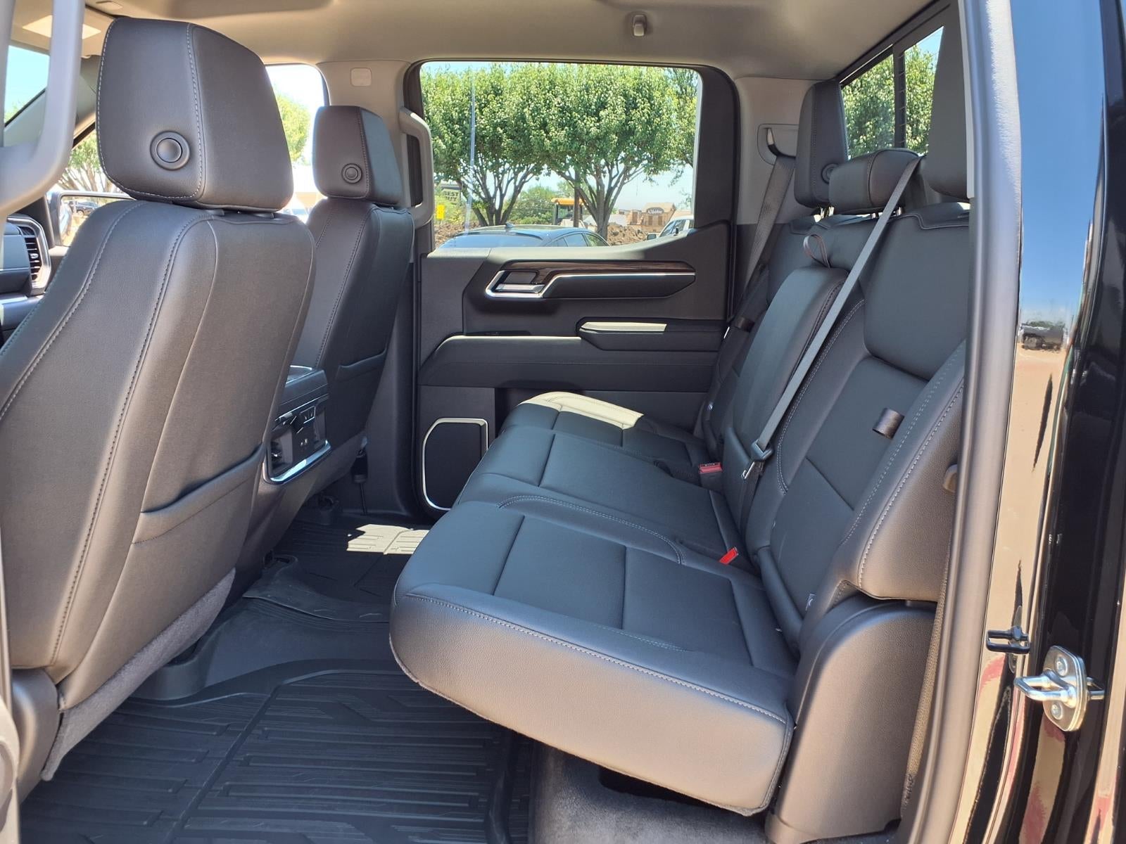 2026 GMC Sierra 1500 SLT Crew Cab Short Box 4WD