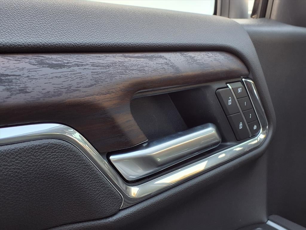 2026 GMC Sierra 1500 SLT Crew Cab Short Box 4WD