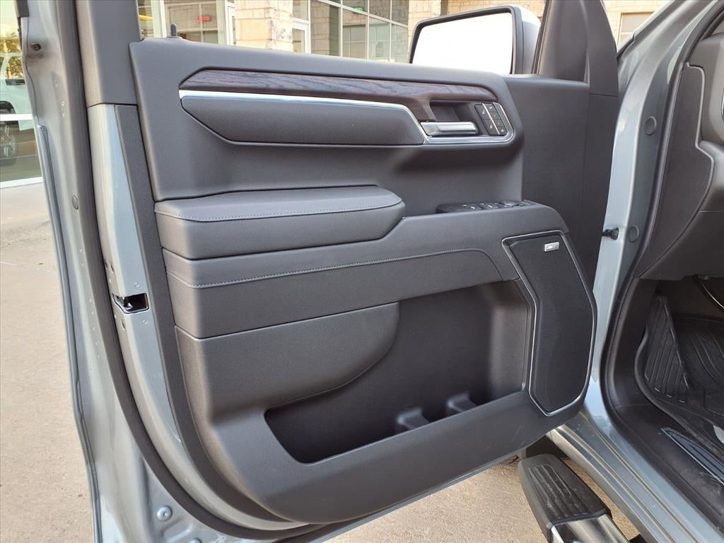 2026 GMC Sierra 1500 SLT Crew Cab Short Box 4WD