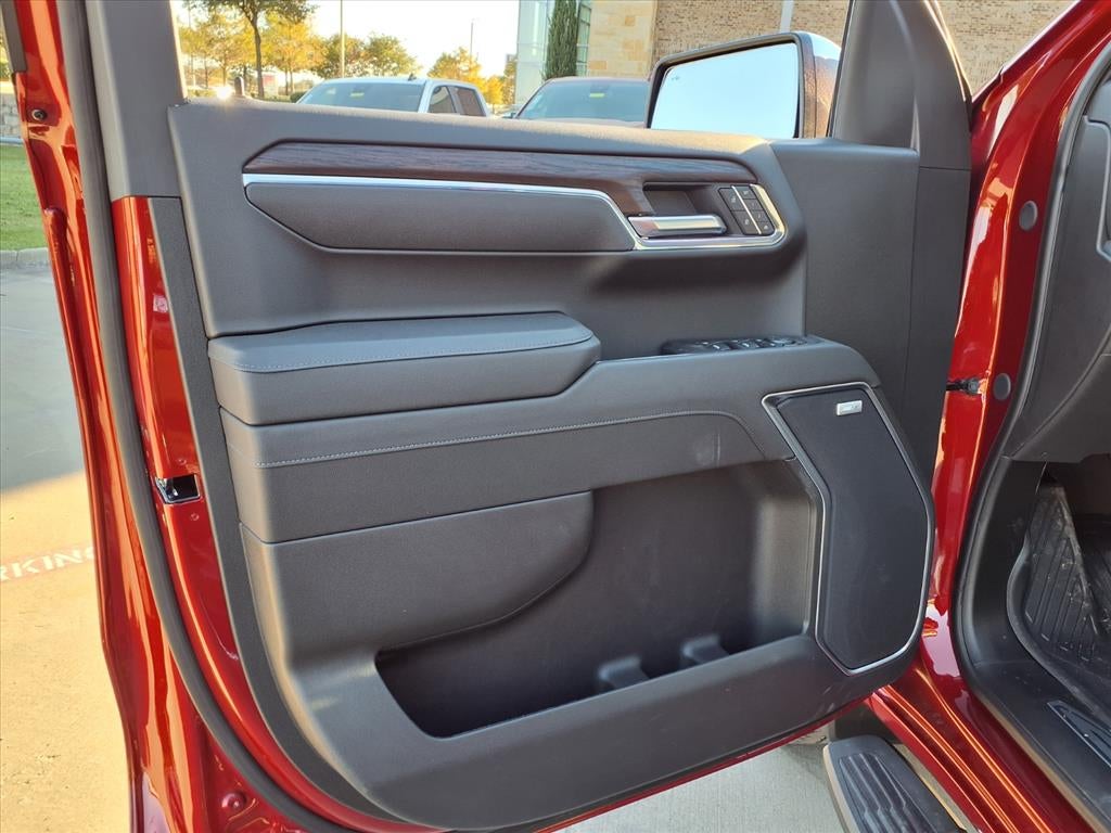 2026 GMC Sierra 1500 SLT Crew Cab Short Box 4WD