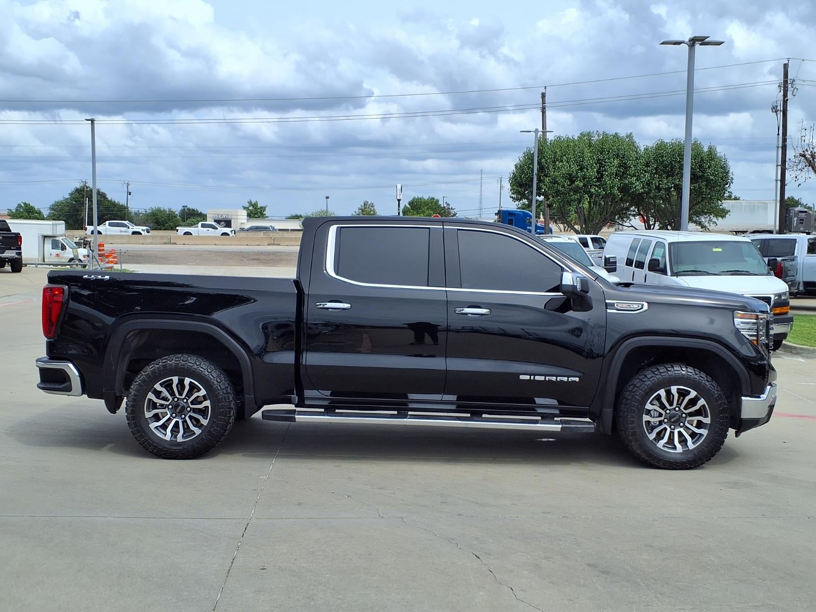 2025 GMC Sierra 1500 SLT