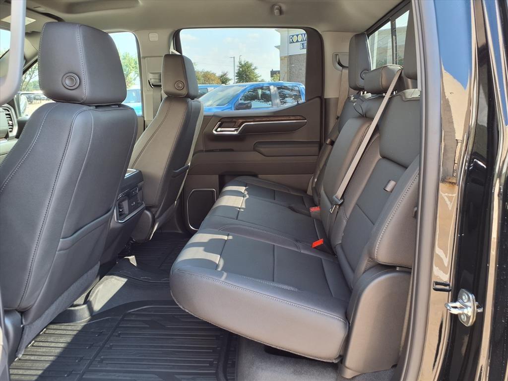 2026 GMC Sierra 1500 SLT Crew Cab Short Box 4WD