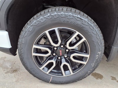2026 GMC Sierra 1500 AT4 Crew Cab Short Box 4WD