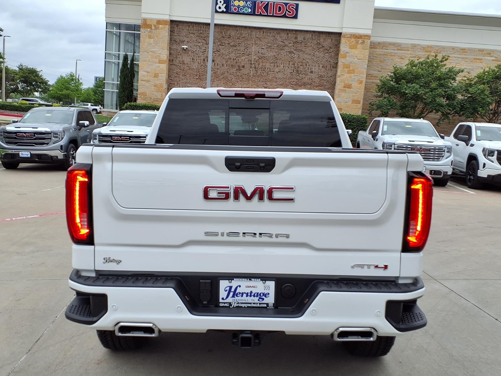 2026 GMC Sierra 1500 AT4 Crew Cab Short Box 4WD