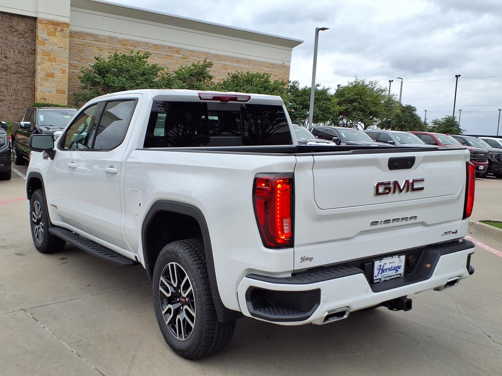 2026 GMC Sierra 1500 AT4 Crew Cab Short Box 4WD