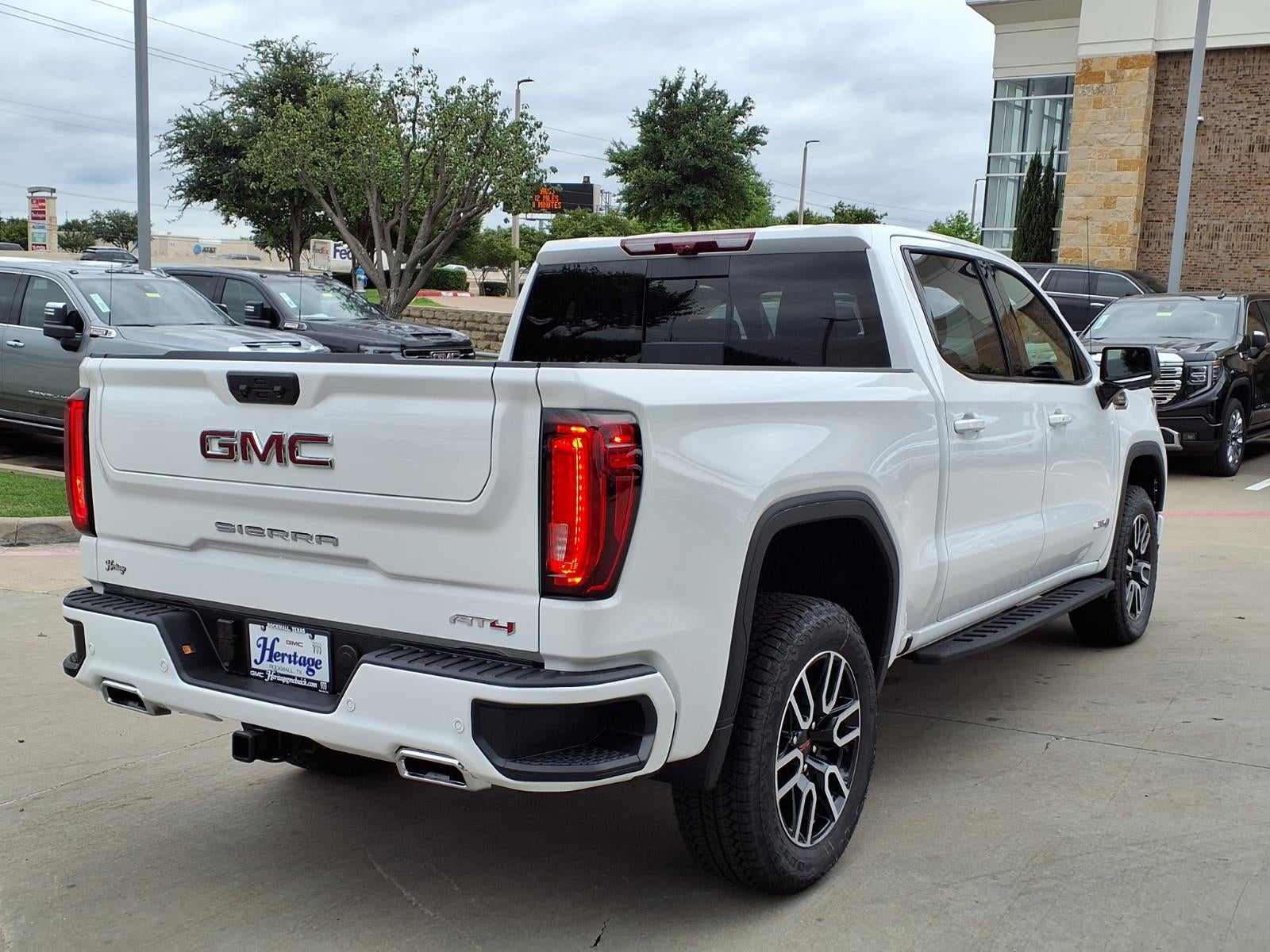 2026 GMC Sierra 1500 AT4 Crew Cab Short Box 4WD
