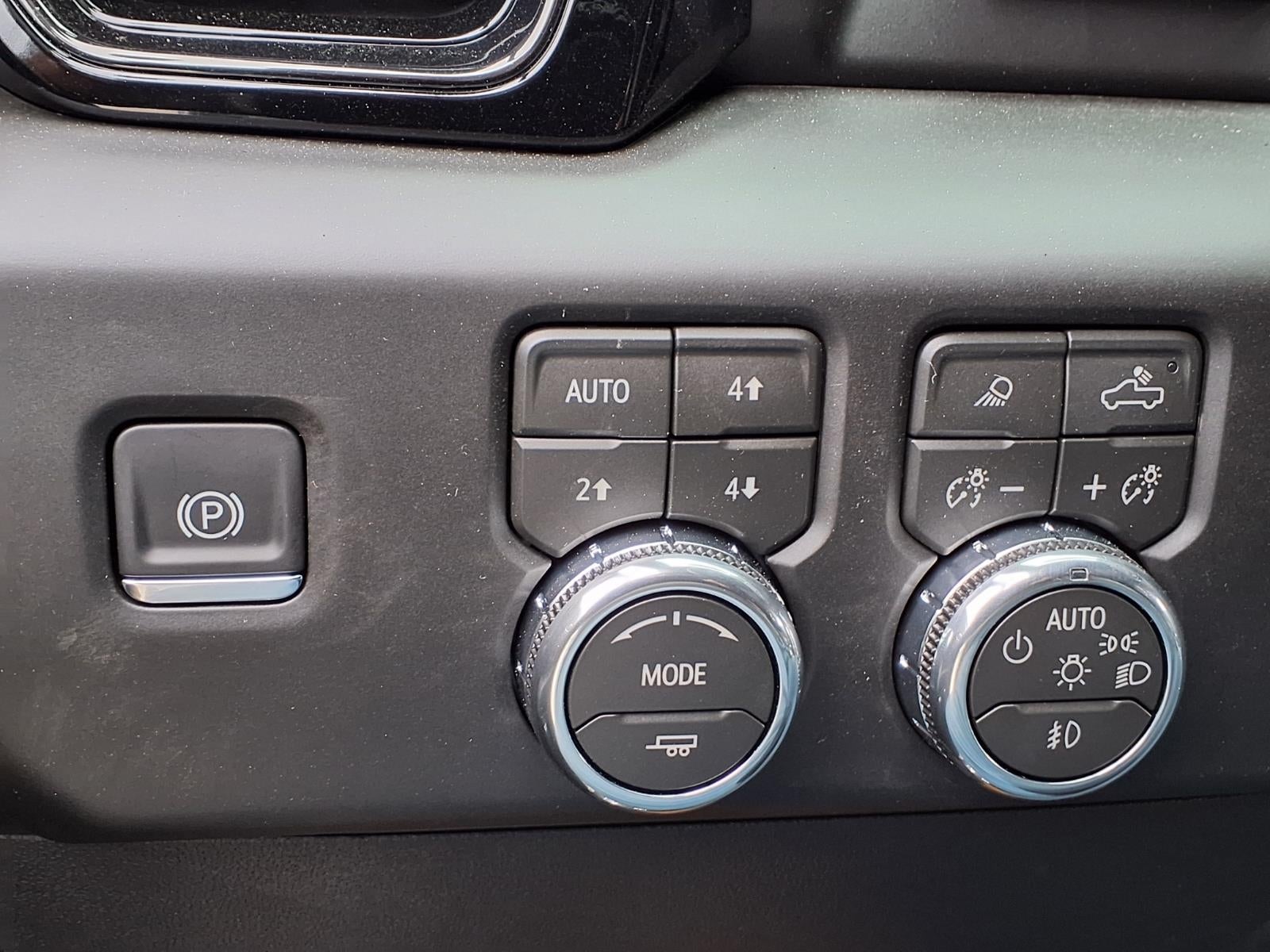 2026 GMC Sierra 1500 AT4 Crew Cab Short Box 4WD