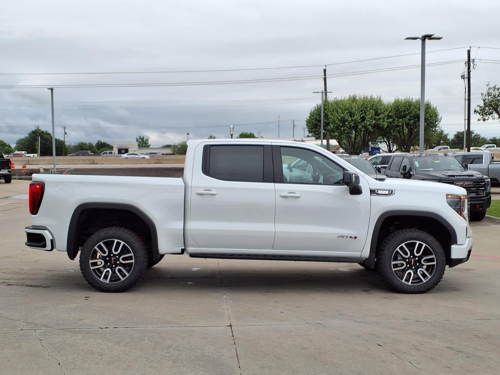 2026 GMC Sierra 1500 AT4 Crew Cab Short Box 4WD