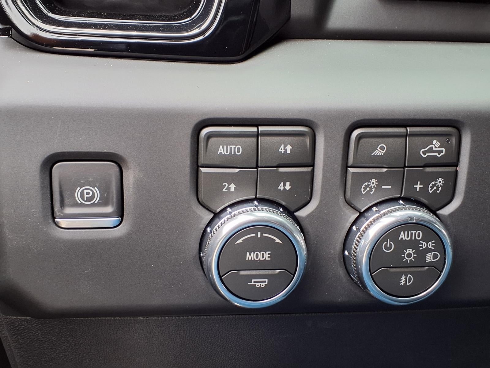 2026 GMC Sierra 1500 AT4 Crew Cab Short Box 4WD
