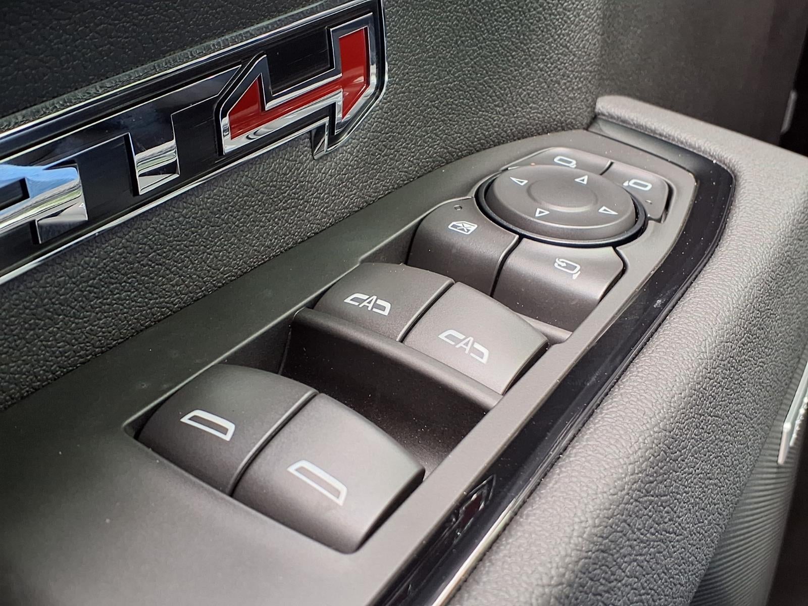 2026 GMC Sierra 1500 AT4 Crew Cab Short Box 4WD