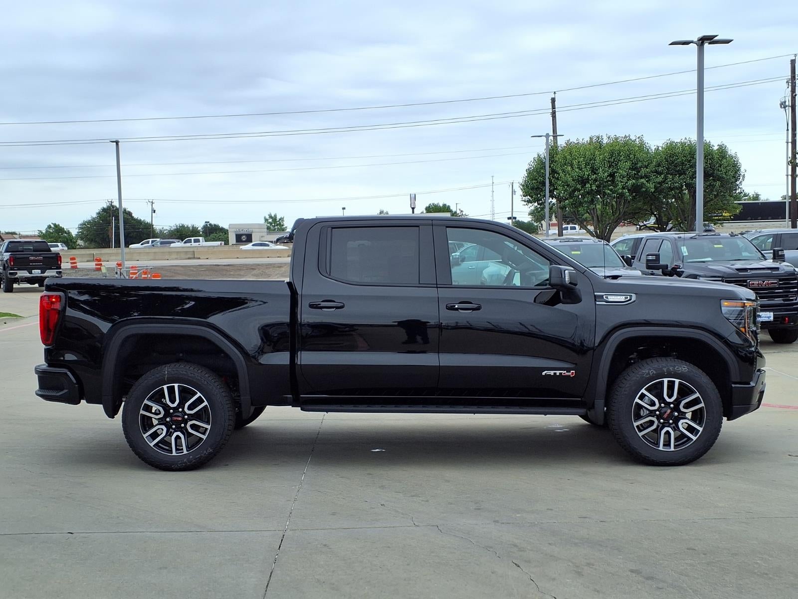 2026 GMC Sierra 1500 AT4 Crew Cab Short Box 4WD