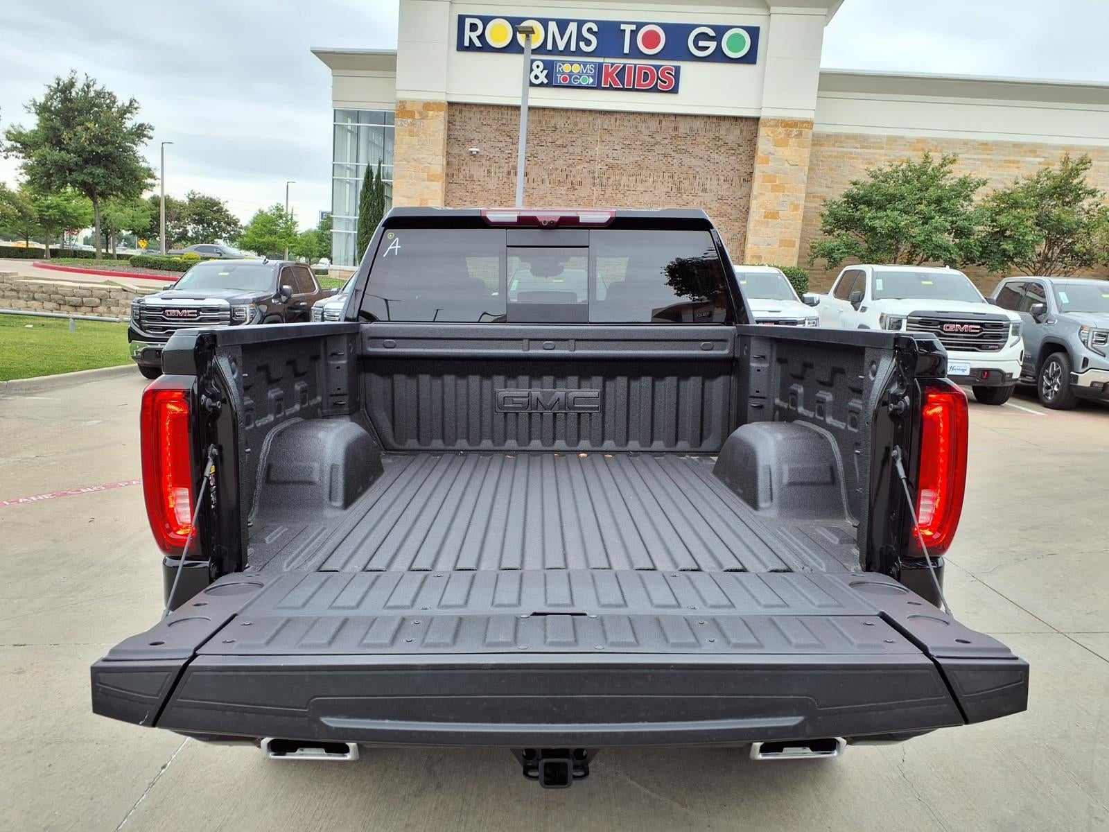 2026 GMC Sierra 1500 AT4 Crew Cab Short Box 4WD
