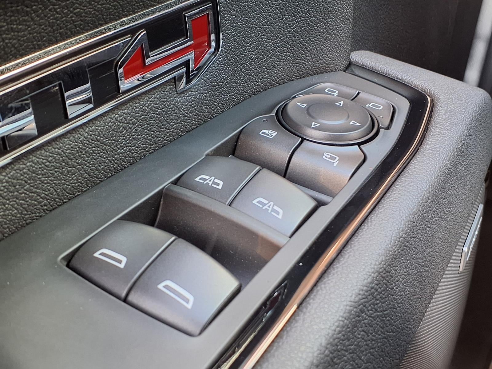 2026 GMC Sierra 1500 AT4 Crew Cab Short Box 4WD
