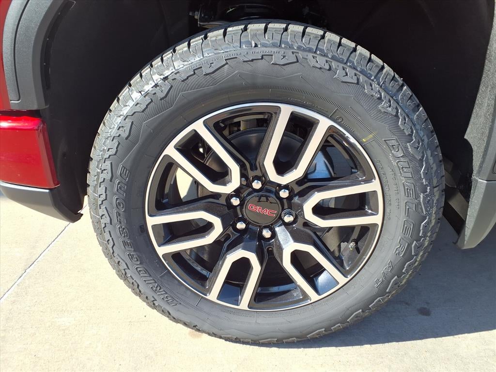 2026 GMC Sierra 1500 AT4 Crew Cab Short Box 4WD