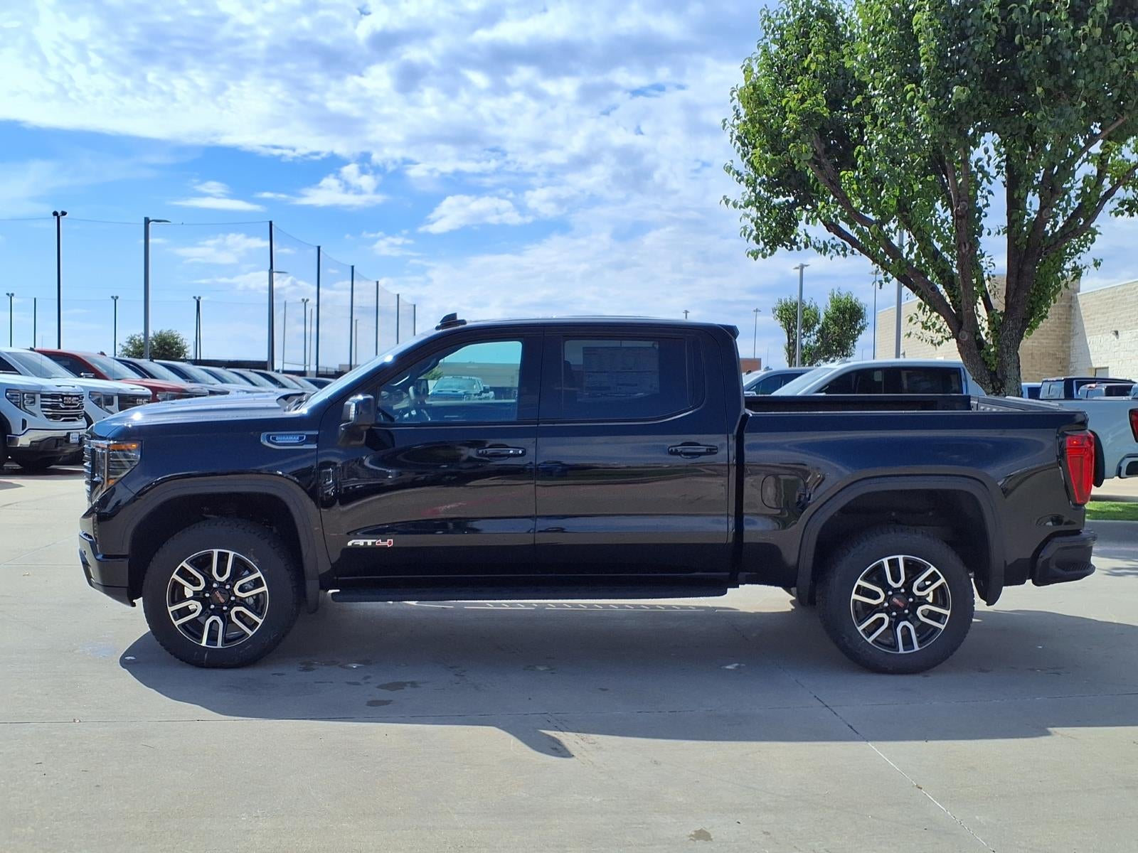 2026 GMC Sierra 1500 AT4 Crew Cab Short Box 4WD