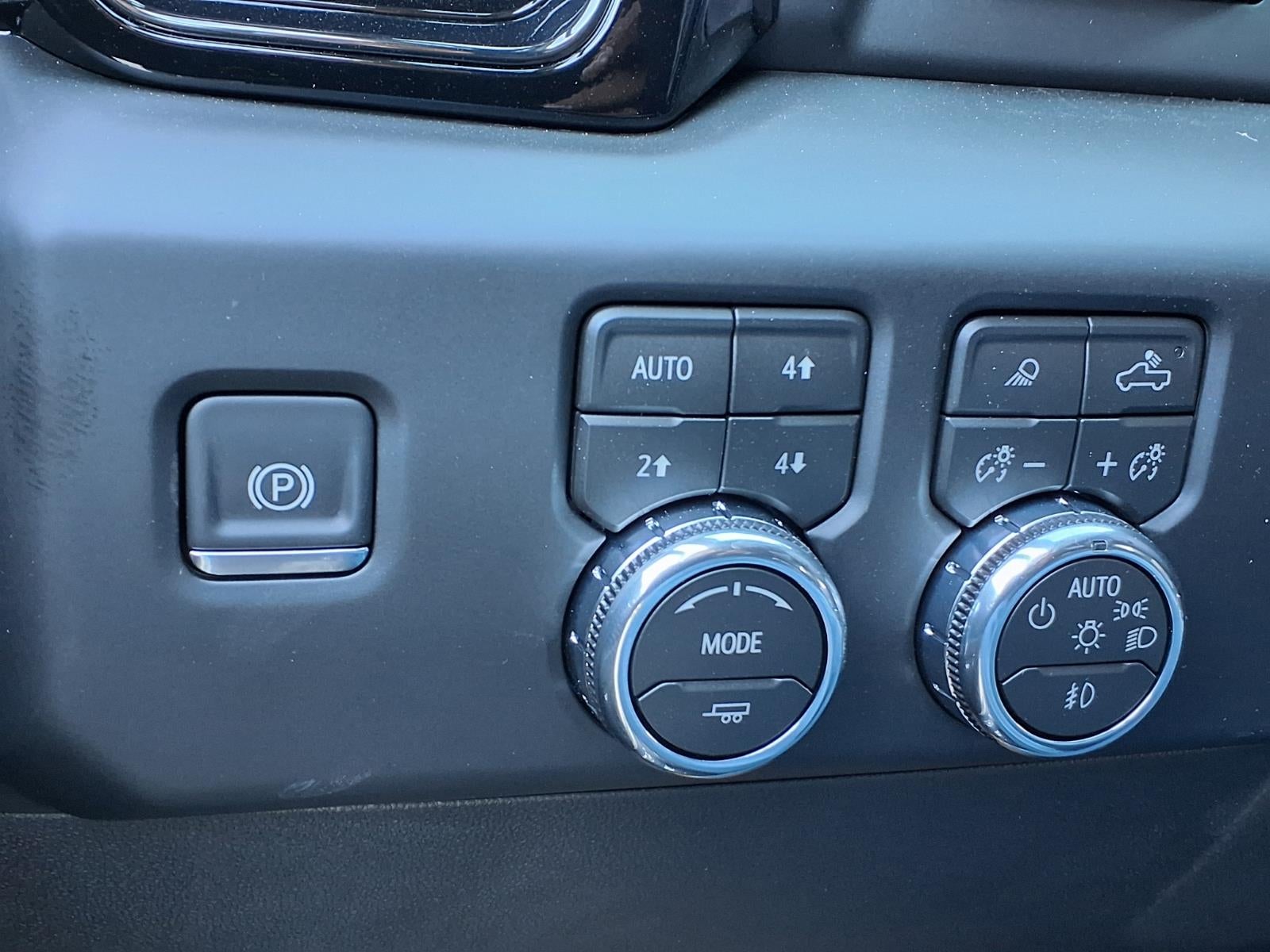 2026 GMC Sierra 1500 AT4 Crew Cab Short Box 4WD