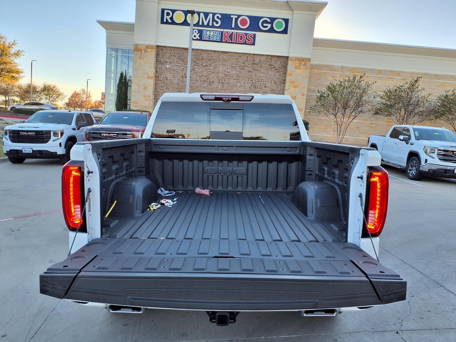 2026 GMC Sierra 1500 AT4 Crew Cab Short Box 4WD