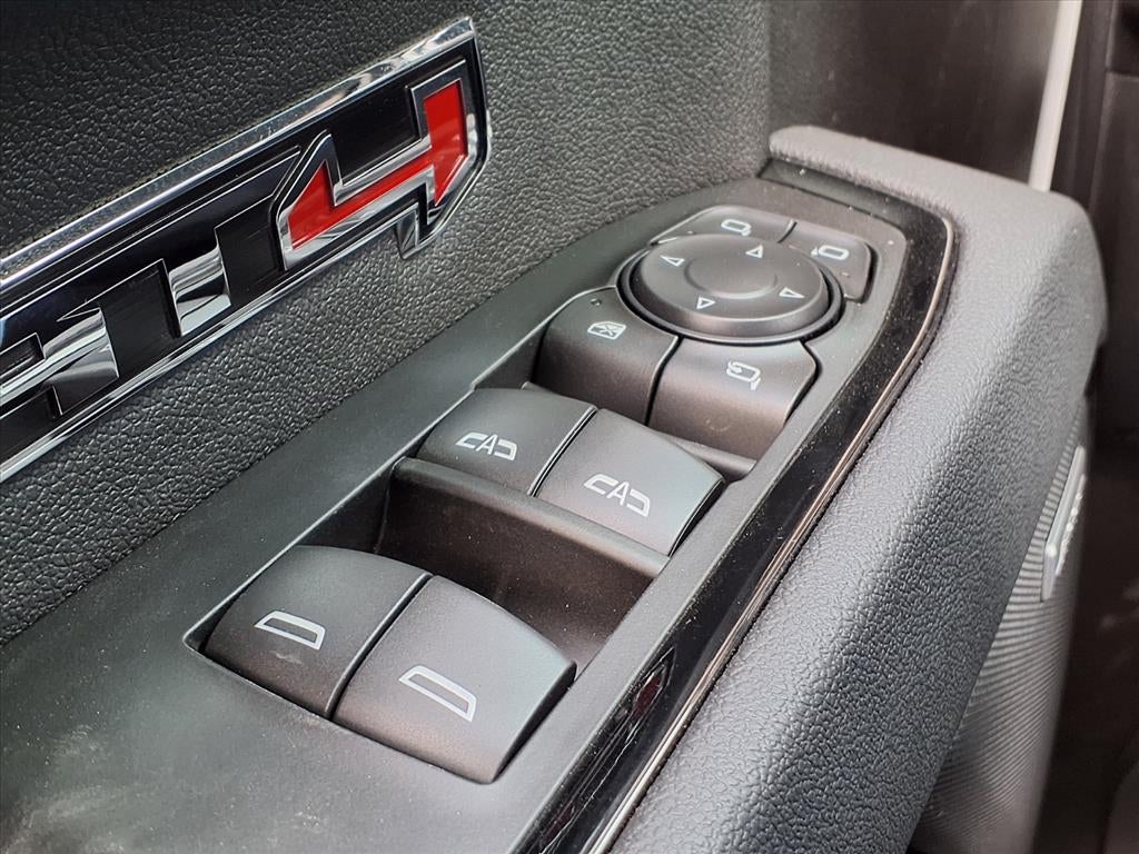 2026 GMC Sierra 1500 AT4 Crew Cab Short Box 4WD