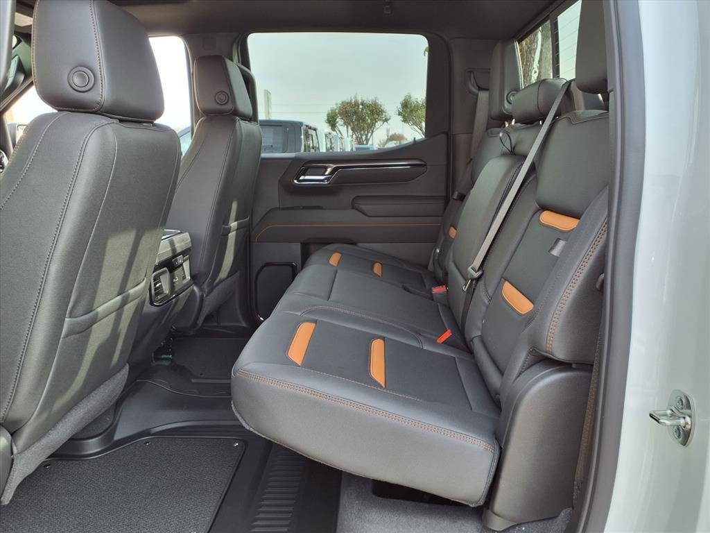 2026 GMC Sierra 1500 AT4 Crew Cab Short Box 4WD