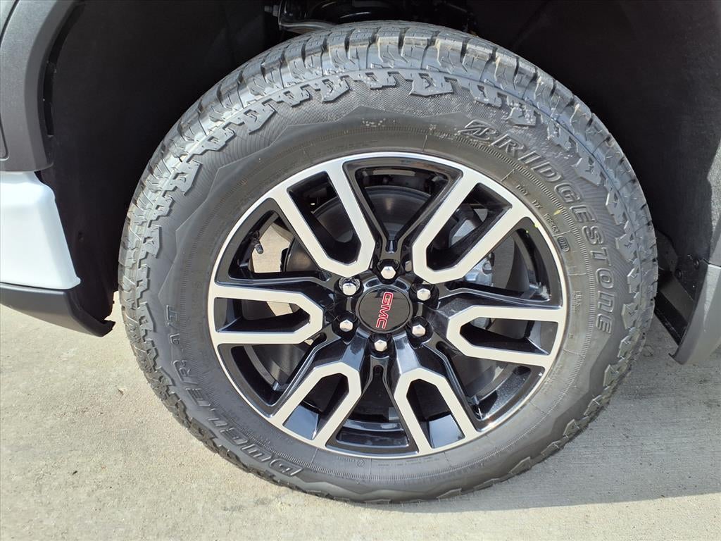 2026 GMC Sierra 1500 AT4 Crew Cab Short Box 4WD