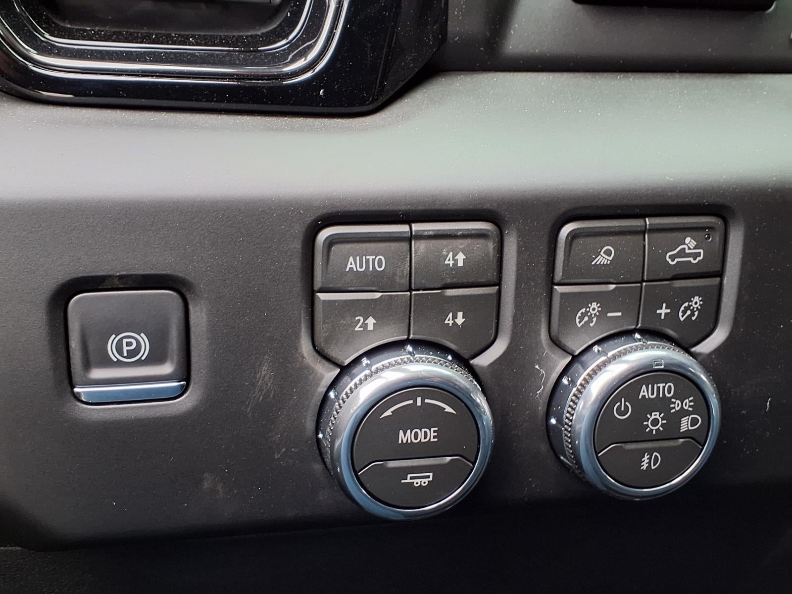 2026 GMC Sierra 1500 AT4 Crew Cab Short Box 4WD