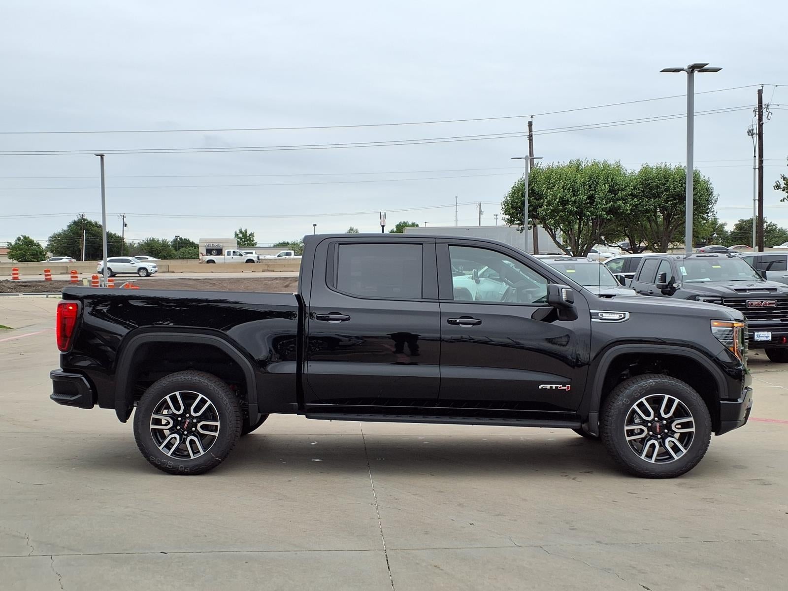 2026 GMC Sierra 1500 AT4 Crew Cab Short Box 4WD