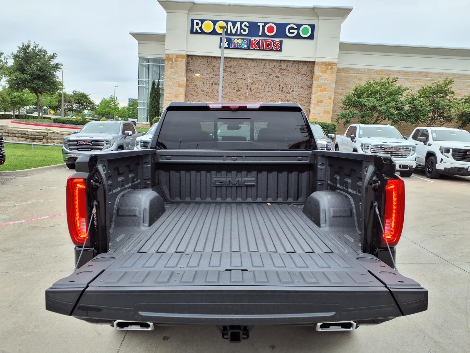 2026 GMC Sierra 1500 AT4 Crew Cab Short Box 4WD