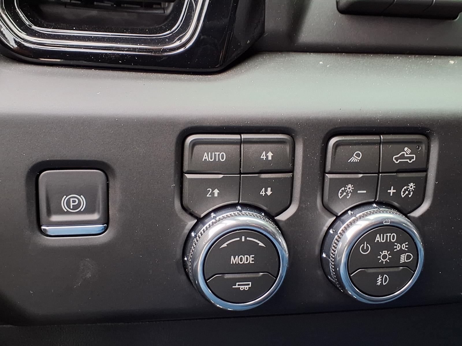 2026 GMC Sierra 1500 AT4 Crew Cab Short Box 4WD