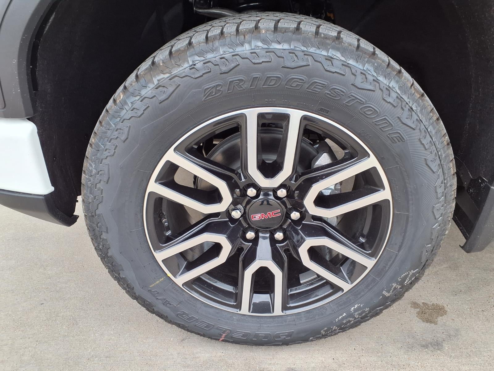 2026 GMC Sierra 1500 AT4 Crew Cab Short Box 4WD