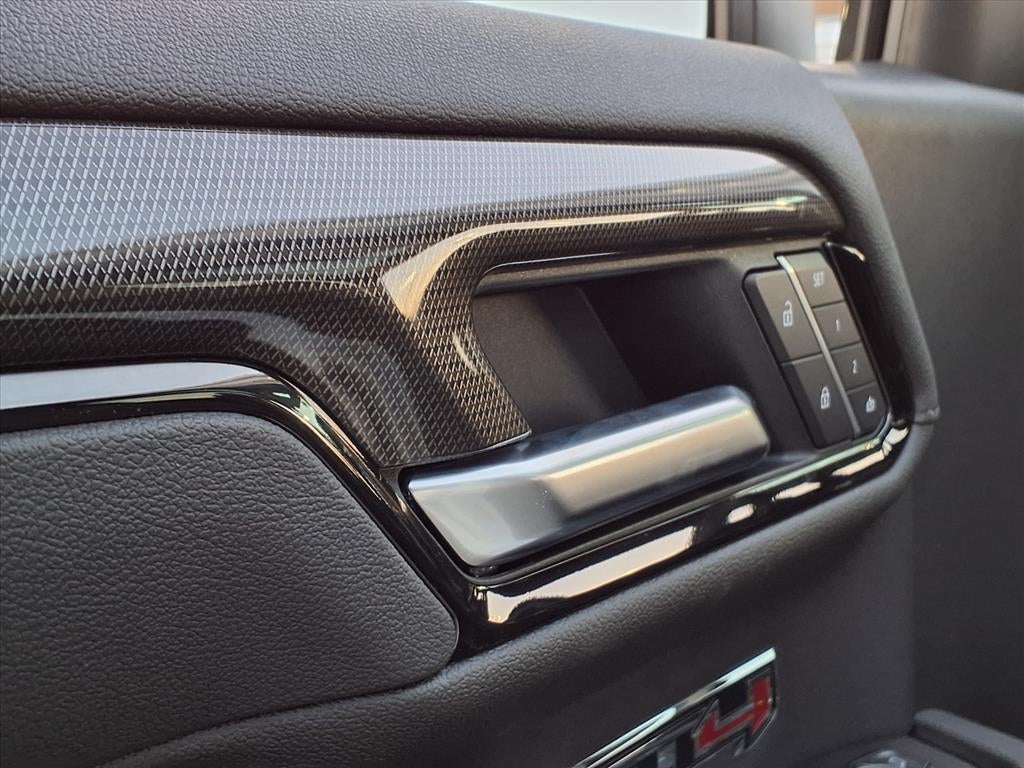 2026 GMC Sierra 1500 AT4 Crew Cab Short Box 4WD