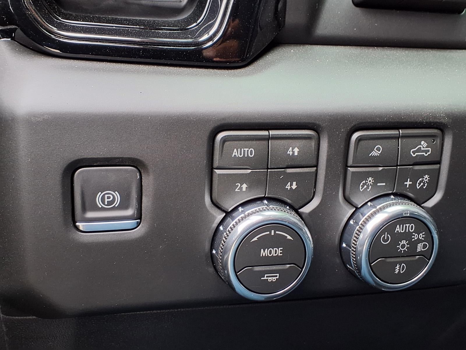 2026 GMC Sierra 1500 AT4 Crew Cab Short Box 4WD