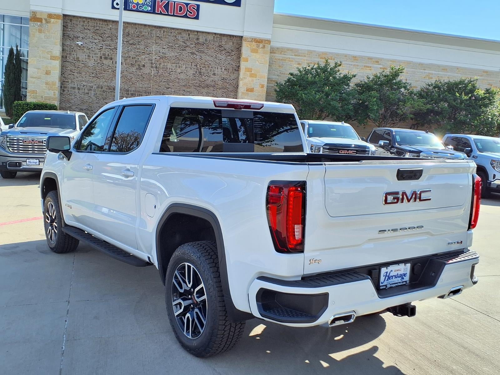 2026 GMC Sierra 1500 AT4 Crew Cab Short Box 4WD