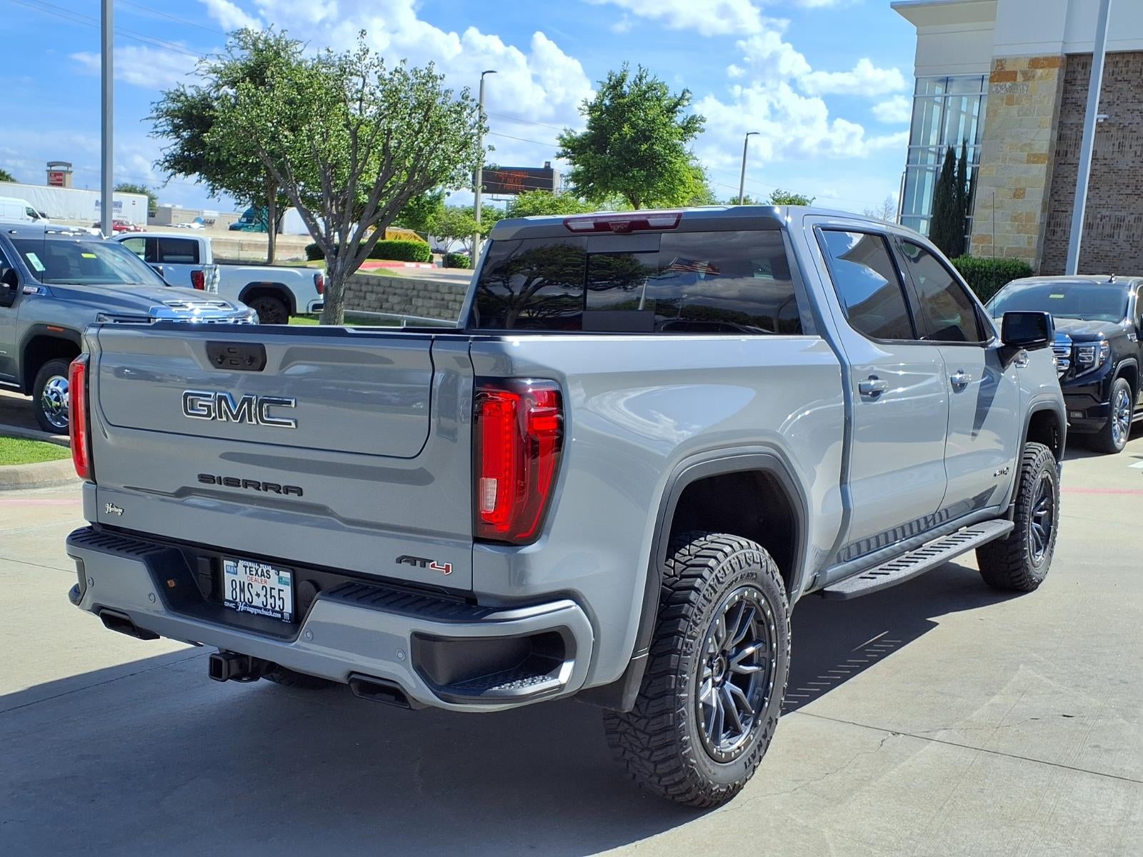 2025 GMC Sierra 1500 AT4