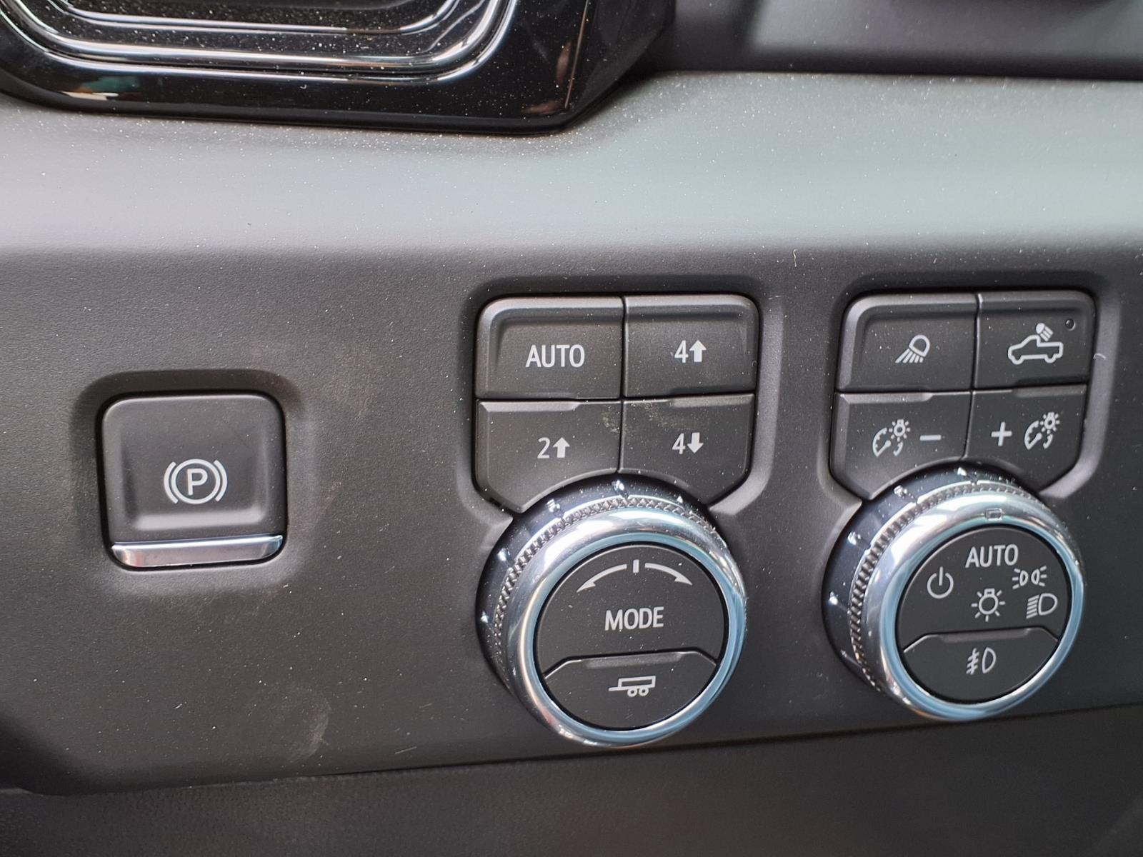 2026 GMC Sierra 1500 AT4 Crew Cab Short Box 4WD